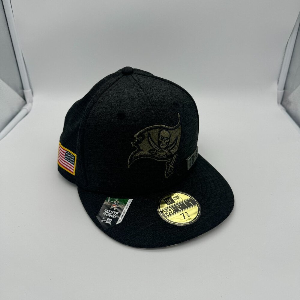 Tampa Bay Buccaneers New Era Fitted Salute to Service Hat